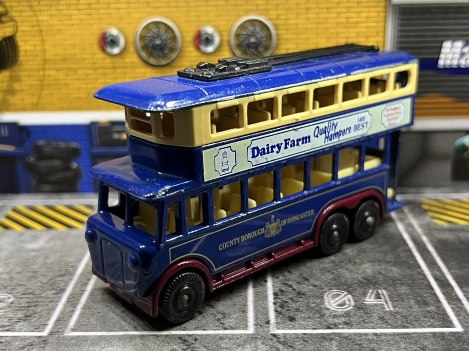 متوفر سيارات كلاسك
قياس ١:٦٤
السعر ٥ الف


**إذا كنت صاحب هذا الإعلان وتريد حذفه لأي سبب، رجاءا أرسل رسالة إلى الدعم الفني**