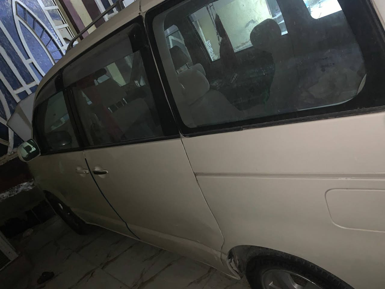 للبيع سياره تويوتا نوها معلايه بيضه وانفتح تسجيل المعلايه رقمها بابل وتم حجزموعد مراجعة المرورالاتصال *********** بيه ضربه بسيطه ومصلحه
