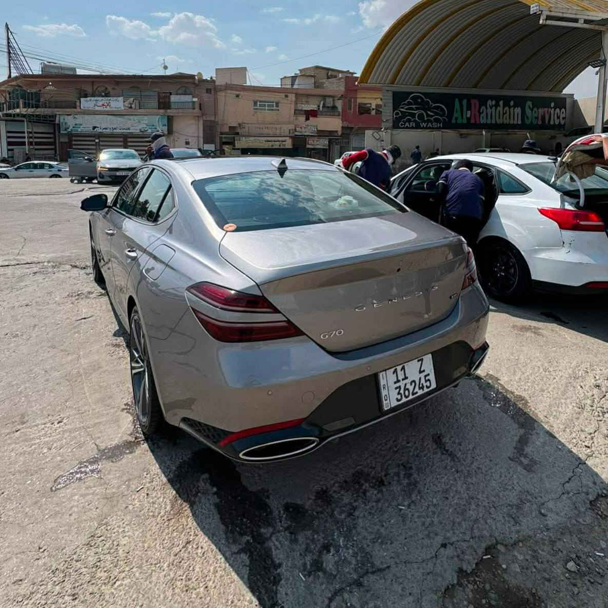 جينسس موديل 2024 حيل نضيفة
‏G70 sports advanced 
فول مواصفات V6 3.3 توين تيربو
ماشيه:19,000 ميل

💎 ســعــر ✅ ::  الــرد تلقائي 📮

حساسات اماميه وخلفيه +كامره خلفيه مع الدوران 360

محرك V6 سعة 3.3 توين تيربو
سقف بانوراما + سقف كنتارا بالكامل
تشغيل بصمة + تشغيل عن بُعد
مقاعد كهربائية ميموري مع تدفئة وتبريد
قيادة ذاتية + نظام تثبيت السرعة
دخول ذكي مع إضاءة ترحيبية
أنوار LED أمامية وخلفية
مرايا كهربائية قابلة للطي مع إشارات
نظام صوت نظام تحديد المسار + رادارات أمامي p
وخلفية وجانبية
حساسات أمامية وخلفية
شاشة كبيرة + كاميرا خلفية
‏(Data Show)
شحن لاسلكي للجوال Lexicon نظام صوت

- خمس وضعيات قيادة مع تغيير صوت الإكزوز
السيارة جاهزة بدون نقص عليه تخم تايرات MIcheLin

حادثه سرقة جاملغ عكس السايق ومبدل جاملغ
وكالة ومصبوغ نفس اللون
سيارة  باسمي تحويل ثاني يوم
السيارة كير محرك مكفولات من كلشي

مكان السيارة: موصل واذا شراي مضبوط ابغداد اني اجيه
رقم صاحب السيارة:  *********** واتساب

لعرض سيارتك علئ الصفحة تواصل معنا
