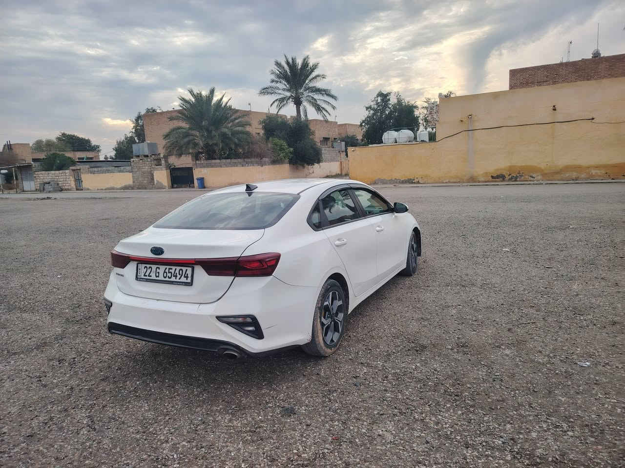 كيا فورتي وموديل 2020
محرك 2000 دوش. كيرAT 
رقم اربيل تريد وكاله تريد تحويل 
بيها بارد جوه قبق البانزين على كد شبر 
جامرلوق اليمن بارد على كد شبر 
ضرر مالته كلش خفيف دعاميه خلفيه
عارضها 132بيه مجال بسيط ***********
