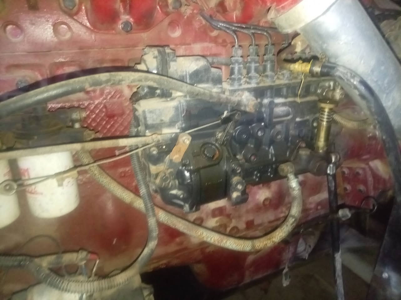 مولد افيكو 175كيفي المحرك عاطل يرشح دهن م̷ـــِْن السوبر. راس توليد شغال. *********** عامريه الفلوجه
