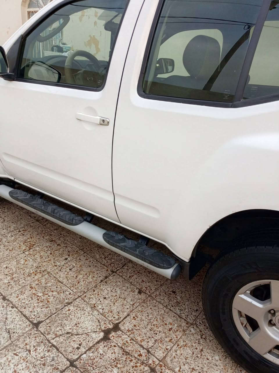 السلام عليكم اكستيرا 2008 خليجيه مكفوله كفاله عامه شخط مابيه رقم بغداد الدولي فورويل كهرباءباته كله شغاله سياره جديده مكينه كير كله زينه 95 وبيه مجال الاستفسار *********** مكان بغداد العرصات
