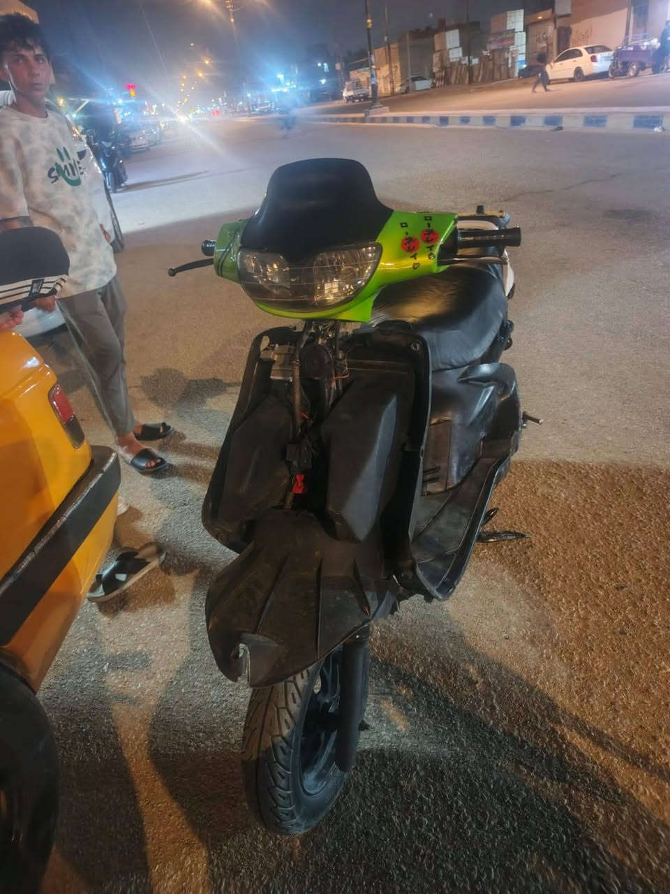 سلام عليكم شباب فراشه البيع محركه مبدل بيه بس ولفات دراجه نضيفه شوفت عينك كلشي ما عايزه المكان نجف حي الميلاد السعر 350وليه مجال تعال وتدلل رقمي  ***********الموشراي لا يتصل
