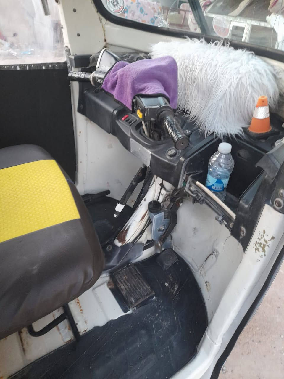 تكتك للبيع نضيف موديل 20شهر ال10 اوراق أصولي السعر4000وبيه مجال المكان بغداد المحمودية ***********بي واتساب
