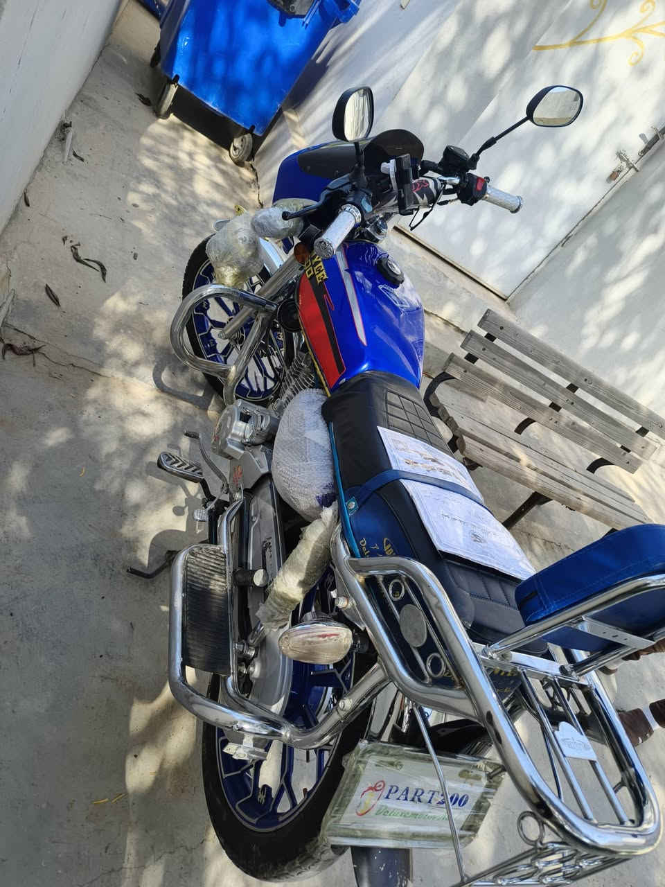 سلام عليكم اخوان عندي دراجة للبيع 5 كير السعر 800 مستعجل عالبيع نضيف شركة بعدة والله مكاني كركوك ***********
