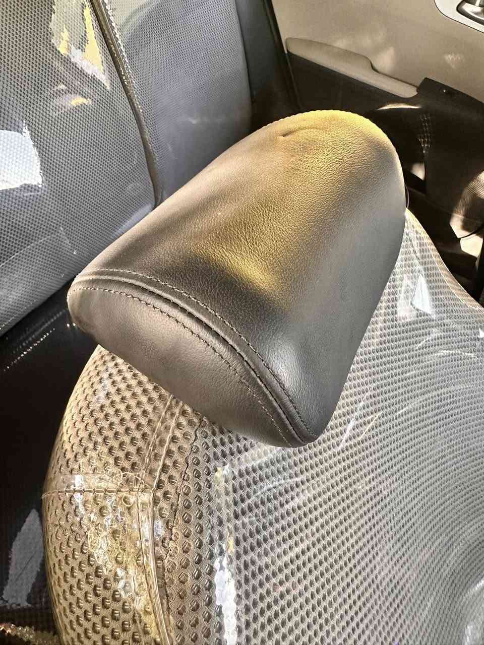 سلام عليكم 
زوج تجاوي جلد اسود طك الكارتون 
مكاني النجف 
*********** متوفر واتساب 
توصيل موجود جميع المحافظات
