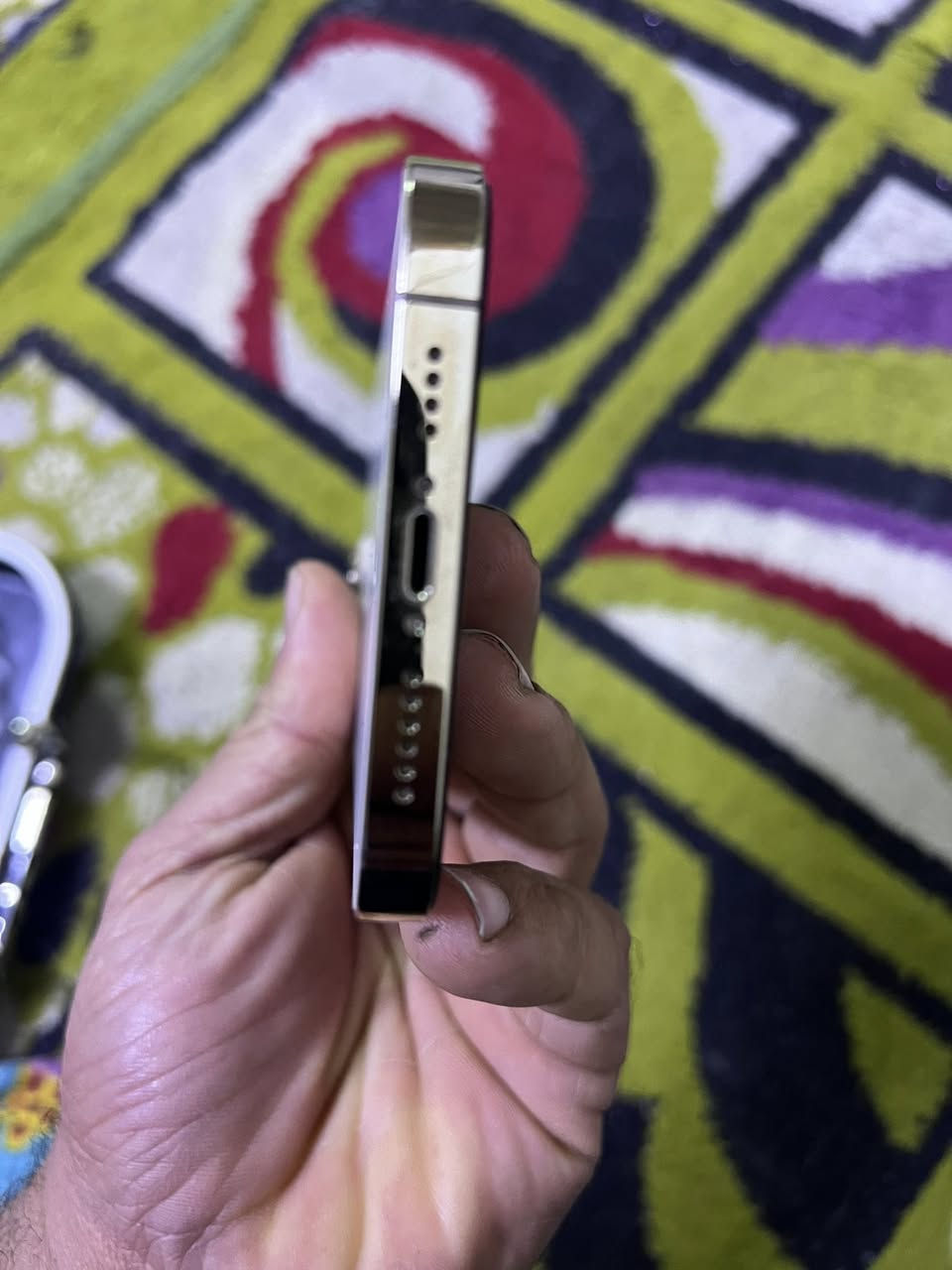 سلام عليكم      ايفون 13 الذاكره 128     بطاريه 85ابلاديه     فقط تصال اوتساب متواجد ***********      600 قفله     مستعجل عله بيعته الله شاهد
