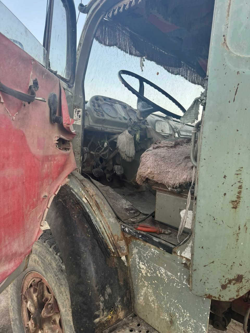 سلام عليكم للبيع دنكر بو ردين جديد محرك وضع شريكه ***********
