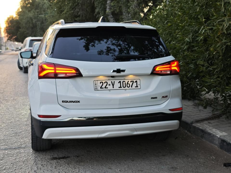 سلام عليكم 
Chevrolet Equinox RS / AWD حادث جانبي
موديل 2023 / لون ابيض
مواصفات :
- دفع رباعي AWD
- كشنات جلد
- كشنات امامي تدفئة
- تدفئة ستيرن
- كاميرات 360 درجة
- حساس امامي خلفي
- محرك 1500 تيربو
- شاشة تدعم Apple CarPlay & Android Auto 
- سستم صوت من شركة Bose 
- سلايد روف بانوراما
- لد نهاري امامي واللايت الخلفي LED
- تبريد قطعتين تحكم 
- تشغيل عن بعد 
- صندوق كهرباء 
- ويل كب اسود ويدات وعلامات اسود بلاد
- رادار قيادة شبك ذاتية ومحافظة على المسار
- اوتو بريك رادار
- ماشية 52 الف كيلو قابل للزيادة
حادث باب السائق والخلفي مبدل نفس اللون اصلي وتصليح بالجاملغ الخلفي درجة اولى بدون ايرباك بدون بجم المحرك على وضع الشركة والراديترات ايضاً 
- مكان السيارة النجف - السيارة مرقم اربيل ب اسم الشركة تحويل او وكالة 
 ***********- للتواصل واتساب 
- السعر 180
