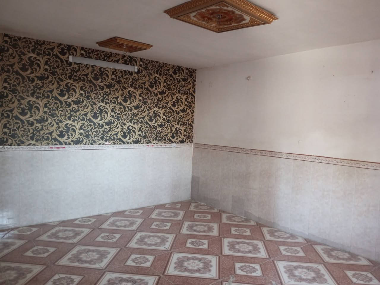 سلام عليكم ورحمه الله وبركاته
دار معروض للبيع في التأميم ٨شباط قرب متوسطة الشموخ ومول الخزرجي 
الدار بناء قديم لكن نظيف جدا 
يتكون من 
هول 
مطبخ 
غرفه 
ديوانيه 
طابق ثاني غرفه نضام سويت لكن غير مسقفه 
صحيات خارجيه  وحمام داخلي 
الارضيه كاشي   البيت جدآ نضيف مساحة الدار بسند (١٥٠)  الدار طابو ملك صرف 
موقع الدار يقع على شارع ١٠ على بارك 
موقع جدا ممتاز 

☝️☝️☝️☝️☝️☝️☝️☝️☝️
  للاستفسار اكثر التواصل على الرقم التالي ***********
يتوفر واتس اب ☝️☝️☝️☝️☝️☝️☝️☝️☝️☝️☝️☝️☝️☝️☝️☝️☝️☝️نسئل الله تعالى التوفيق لنا ولكم جميعاً
