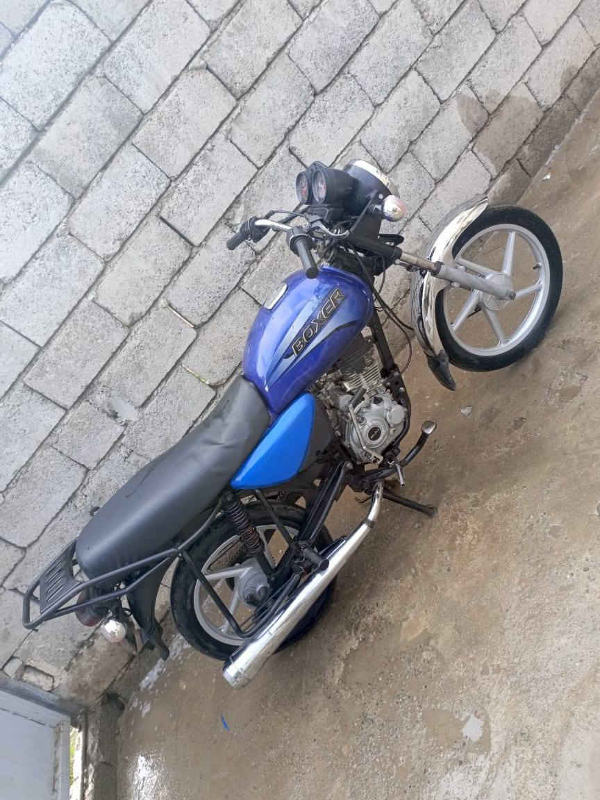 بوكسر للبيع محرك أخرس سعر ٣٧٥ بس كهربائيات طافيه مكاني بل أيمن ستفسار ***********
