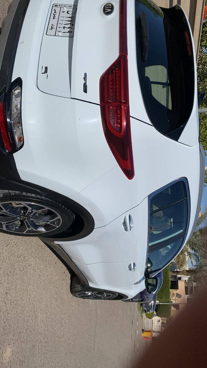 السلام عليكم..
كيا سبورتج خليجي موديل 2020  جي تي لاين  أعلى مواصفات السياره بدون صبغ ولا بارد ولا تبديل  ماشيه 106 Km  حقيقي لا مرجه ولا شي مكان السيارة بغداد الحارثية الاتصال  ***********  السعر  21200$
