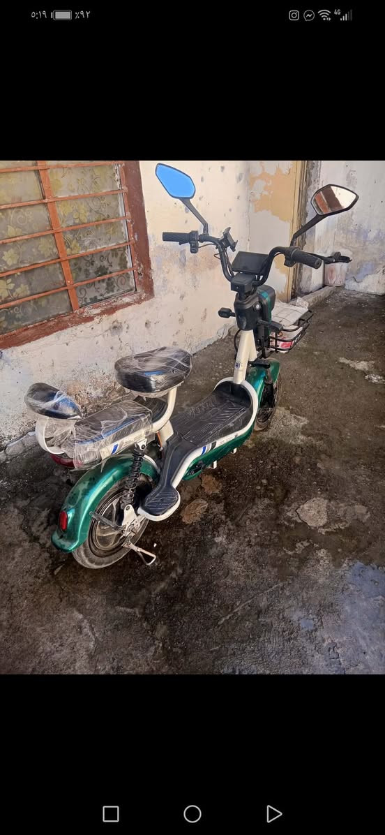 ماطور شحن اربع بطاريات نظيف جدا سعر 180,٪ الاستفسار***********
