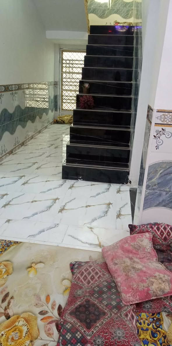 عندي بيت البيع قضاء السدير بنيان طابوك سراميك غرفتين وصاله ومطبخ حار وبارد وبراني بعده ماكامل عوزه لبخ ورضيه بنيانه جديد 2024 مناسب سعر خاص بيع مستعجل شراي يراسني / طابو زراعي بي وصل طابو تواصل على خاص


**إذا كنت صاحب هذا الإعلان وتريد حذفه لأي سبب، رجاءا أرسل رسالة إلى الدعم الفني**