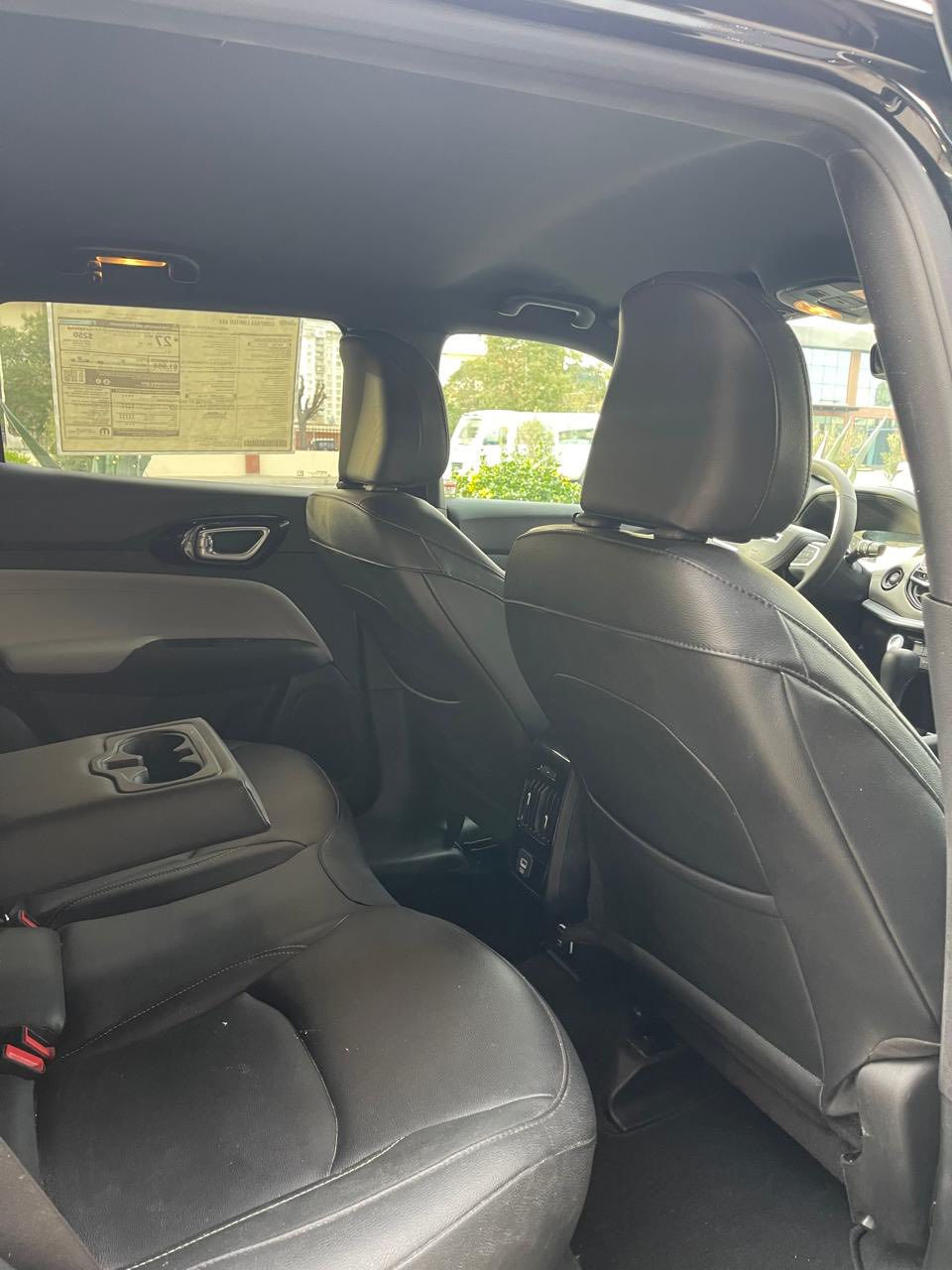 Jeep compass 2025
جيب كومباس 2025  مواصفات ليتميد عدا البانوراما ماشية 500 ميل فقط زيرو فقط  ربع البنية وجاملغ صبغ بدون دواخل دخول جديد 
الموقع : السليمانية 
للاستفسار والتواصل 
***********
