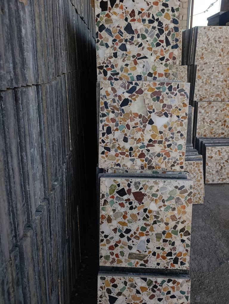 كاشي عراقي شغل النجف بسعار مناسبة شغل درجه اولى 💪 عالي الجوده ضمان الجوده سمنت ابيض واسود درجه اولى شرط ضمان حي الحرفين خلف البانزين اي ستفسار خاص او وتساب النجف, العراق


**إذا كنت صاحب هذا الإعلان وتريد حذفه لأي سبب، رجاءا أرسل رسالة إلى الدعم الفني**