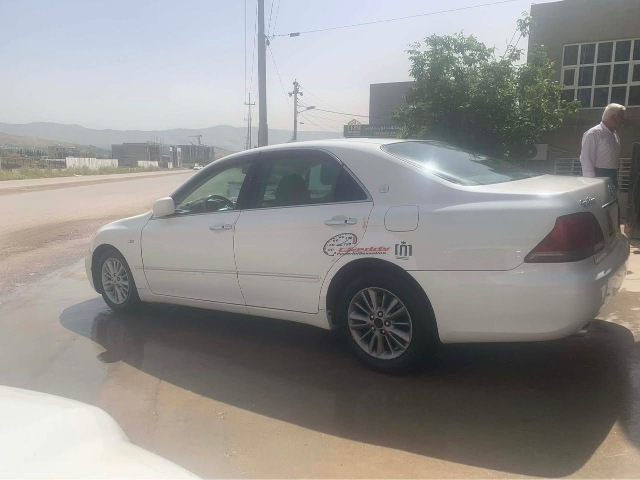 سةرةتا بةناوي خودا 
شاينةي موس 
٢٠٠٥ 
٢دوگمة 
پيشو دواي حاسةية 
كاميرة 
جلدي دوبةي 
١٨٢ گةورة بة گةورة 
تراكشن 
سوكان كارةباي ڤوليوم 
سعري ٥٧ گةلاو مةجاليكي كةم 
تيبيني 
كةڤةريكي گوراوة 
*********** السليمانية, العراق

