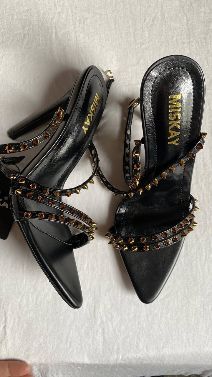 سلام عليكم بنات تخفيضات حذائين ب١٥ وبعد عندي كومه الي تريد تدخلي على الخاص


**إذا كنت صاحب هذا الإعلان وتريد حذفه لأي سبب، رجاءا أرسل رسالة إلى الدعم الفني**