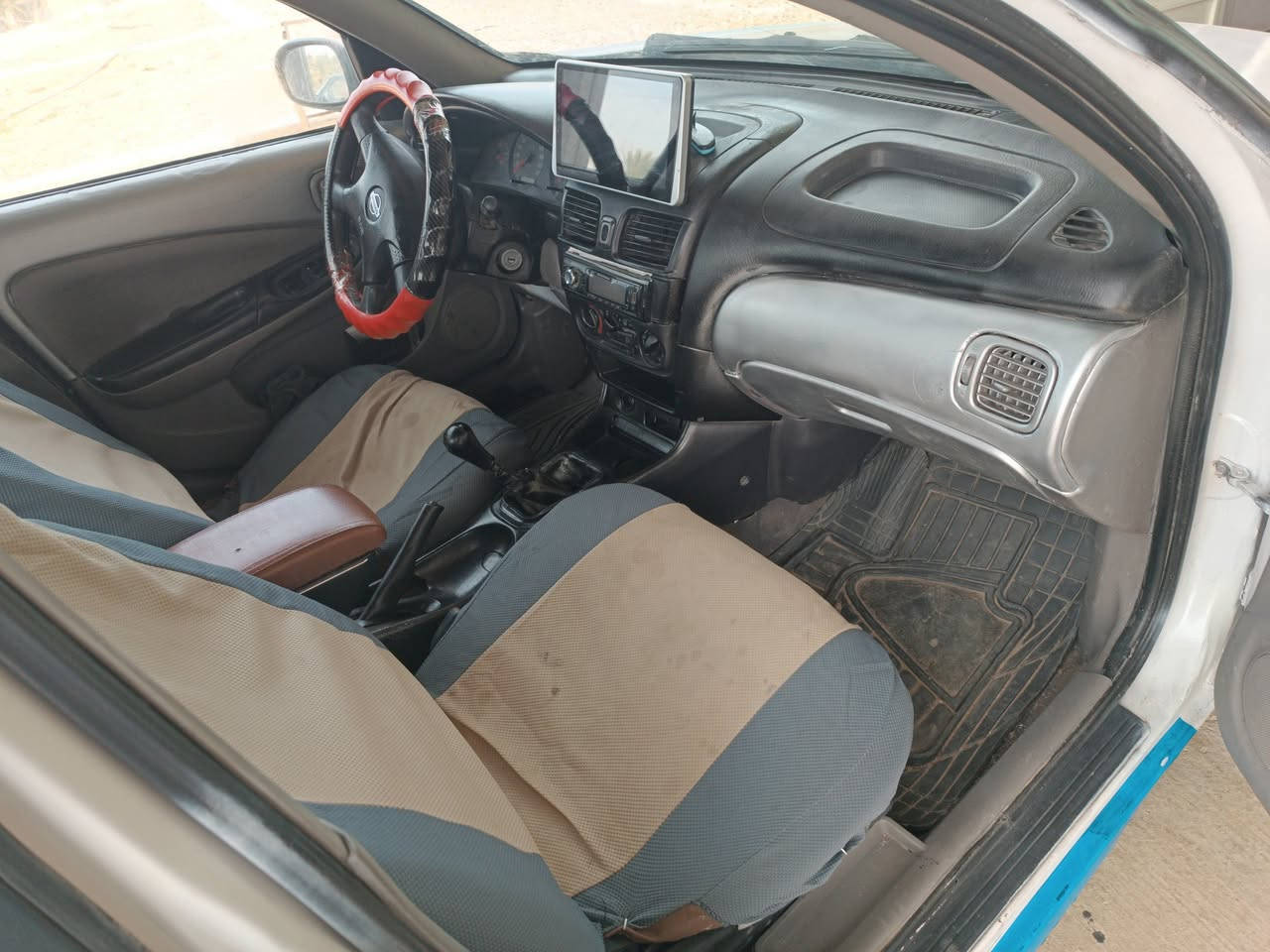 سني ٢٠٠١ سياره ما بيه اي نقص صفره وتحولت قرار مرور الى ابيض خصوصي السياره كير عادي محرك ٦٠٠ السعر ٥٧ وبي مجال حك جيه مكان السياره الانبار حديثه ***********
