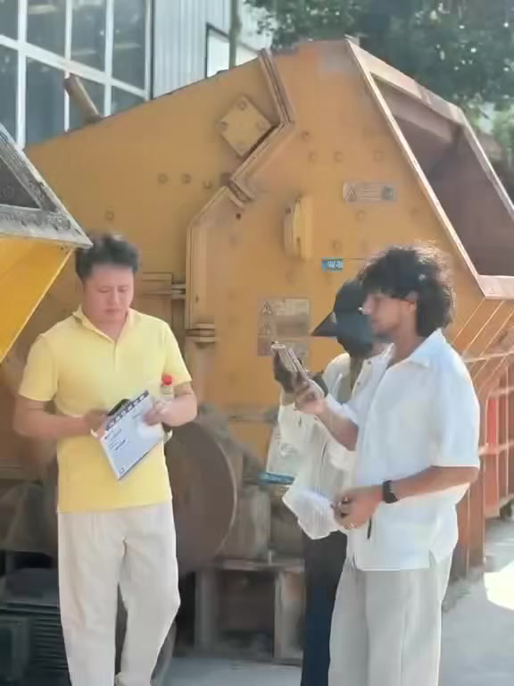 بيع جميع انواع الكسارات خطوط إنتاج كامله جديده وأسعار ممتازة #كسارات #الصين  🇨🇳


**إذا كنت صاحب هذا الإعلان وتريد حذفه لأي سبب، رجاءا أرسل رسالة إلى الدعم الفني**
