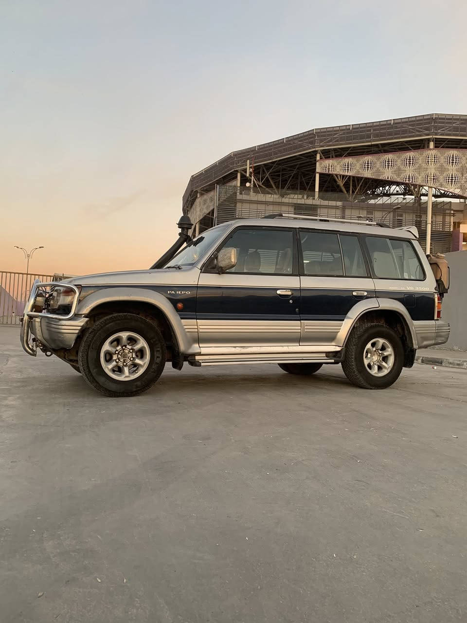 باجيرو مديل 97 #كفاله_عامه سياره بلكارتون
مكينه 3500 بلاديه.      #رقم_بغداد_مميز 
تبريد شغال و فورويل شغال #مراوس_حسب_القناعه
غرفه جديده حداديه جديده كهربائيات شغاله من الدعاميه للدعامي حتى سلايد روف شغال سعرها 65$ وبيها مجال 

 رقمي ***********      #عنواني بغداد المعامل بلعماري
