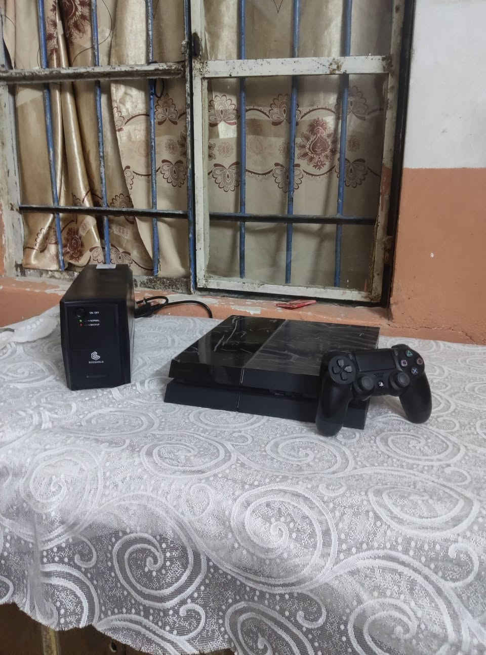 سلام عليكم ورحمه الله وبركاته بلي فور فات مهكر كامل الملحقات اخو جديد ما مستعمل سبوع فقط البلي نضافه ١٠٠٪ ذاكره ٥٠٠ كيكه بيه اربع العاب رديد ٢ ذا لاست اوف از٢ و كول اوف ديوتي ورلد وار تو وجي تي اي فايف البلي لوك ستيكر ما مفتوح وارد اوروبي وبيه ضمان سعر ٢٥٠ وي اليو بي اس وبيه مجال


**إذا كنت صاحب هذا الإعلان وتريد حذفه لأي سبب، رجاءا أرسل رسالة إلى الدعم الفني**