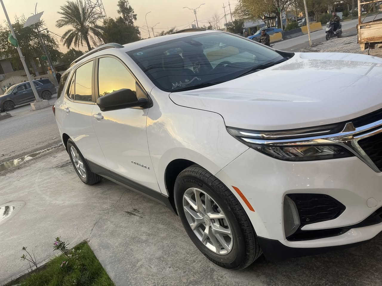 السلام عليكم 
كوينكس للبيع موديل 2023 LT رقم بغداد 
بدون صبغ 
حادث امريكا بس بنيد ومبدل نفس اللون 
سعرها ب 165 وبيه مجال بسيط 
***********  كربلاء المقدسة
