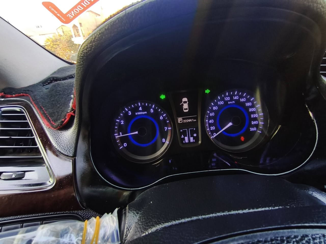 السلام عليكم 
هونداي أزيرا موديل 2014 خليجي 
لون ابيض سياره كلش حلوه جديده شرط تحويل 
-----------------------
فووول مواصفات 1/1
ماشية 220 الف km
بصمه 
بانوراما 
فول تحكم ستيرن +مثبت سرعه +اوكس+USB
نظام ترحيب عند فتح باب سياره 
داخل لون قرميدي مطعم بصاج مميز 
كشنات جلد كهرباء 
اشاير بلمري +مري شفط 
حساس امامي و حساس خلفي 
شاشه اعطال +نظام مانع تزحلق 
لد امامي وخلفي
قطعتين تبريد امامي +خلفي 
منظومة زنون اصليه ناصي +عالي +بلاجكتور لد 
دبل كزوز خلفي أو بعد اكو مواصفات ما ذكرته .....
--------------
محرك 2400دوش خليجي شرط لا تبخير ولا تنقيص 
سياره رقم اربيل دولي شرط تحويل 
 محرك كير حداديه جاهزه ترايك وين ميعجبك 

السعر 128 وبيها مجال كلش كلش بسيط ما تعجبه سياره يعبر منشور يندعيلنه برزق 

رقمي ***********......***********
العنوان ...بغداد ...حي الجهاد ...الضباط ..قرب الشقق

ملاحظة / سونار موجود مرفق مع الصور سونر جديد
