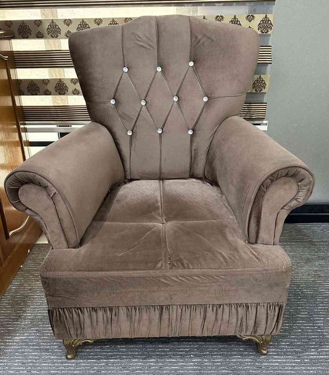 قنفات للببع  ١٢ نفر  يعني  ٩  امتار  نسبة النضافة ٧٥ بالميه  السعر ٢٢٥ الف


**إذا كنت صاحب هذا الإعلان وتريد حذفه لأي سبب، رجاءا أرسل رسالة إلى الدعم الفني**