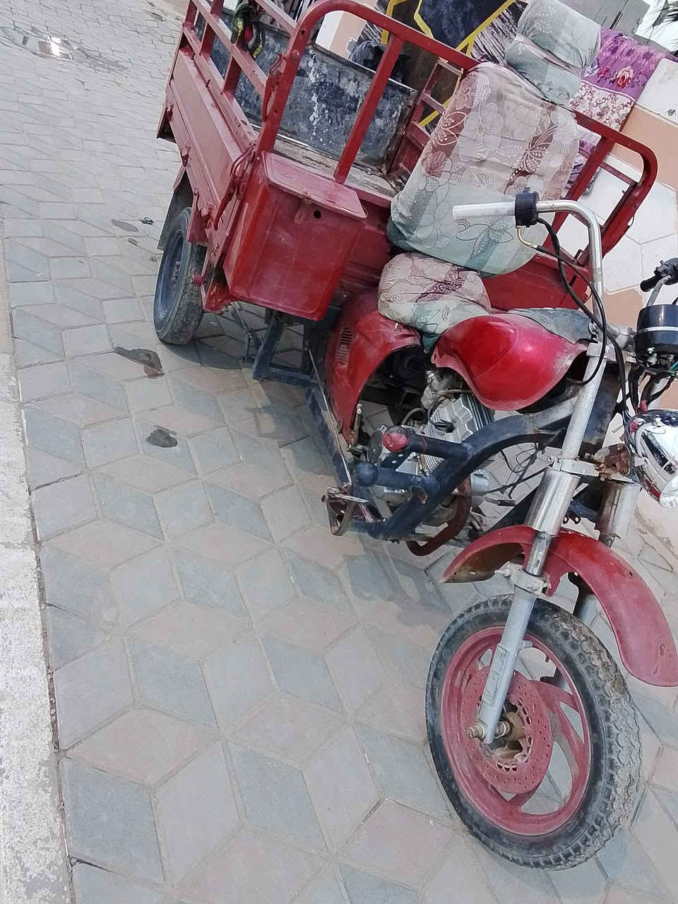 سلام عليكم ،، يوجد لدينا ستوته لبيع موديل 2016
***********
