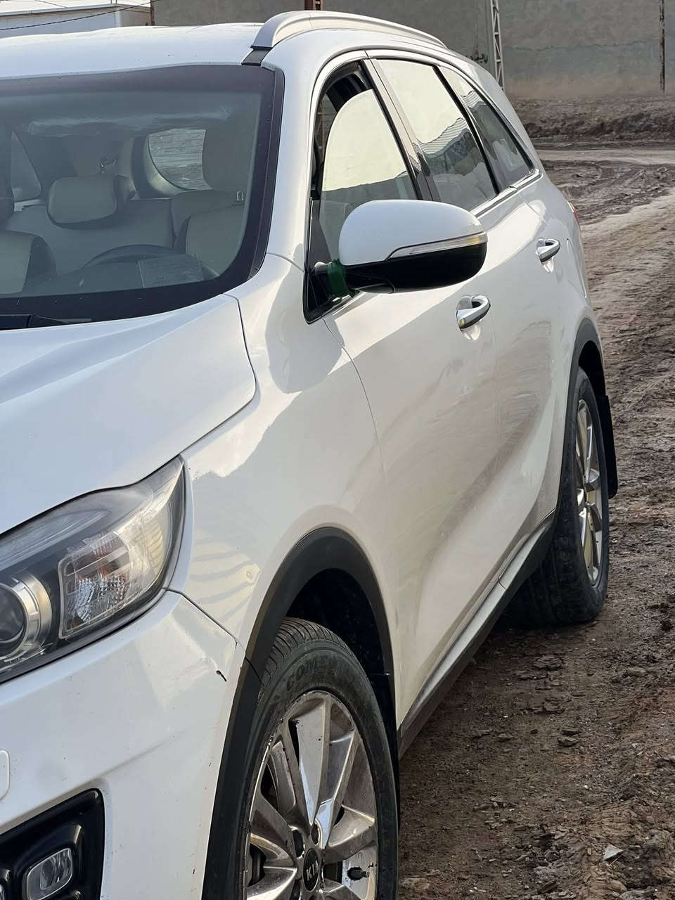 للبيع كيا سورنتو موديل 2018 رقم واسط انكليزي ٦ سلندر

 مكفوله كفاله عامه من ضربه وصبغ وتبديل فقط بارد مكينه مفتوحه 
وكير على وضع الشركه ماشيه 190 الف 

سعرها 200  وبيها مجال بسيط الكوت مركز المدينه 

            عيد أضحى مبارك لله 

اتصال ***********
