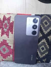 ريلمي • بصرة • سنغافورة