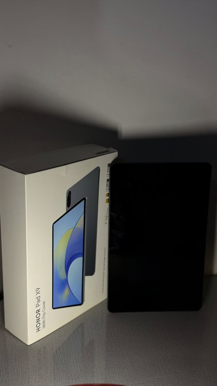 سلام عليكم هونر باد اكس ٩جهاز نضافته١٠٠٪؜الجهاز شخط مابي استعمال قليل جدا السعر ٢٣٥وبي مجال زين الاتصال على الرقم***********ذاكره١٢٨ويشغل ٩٠فريم
