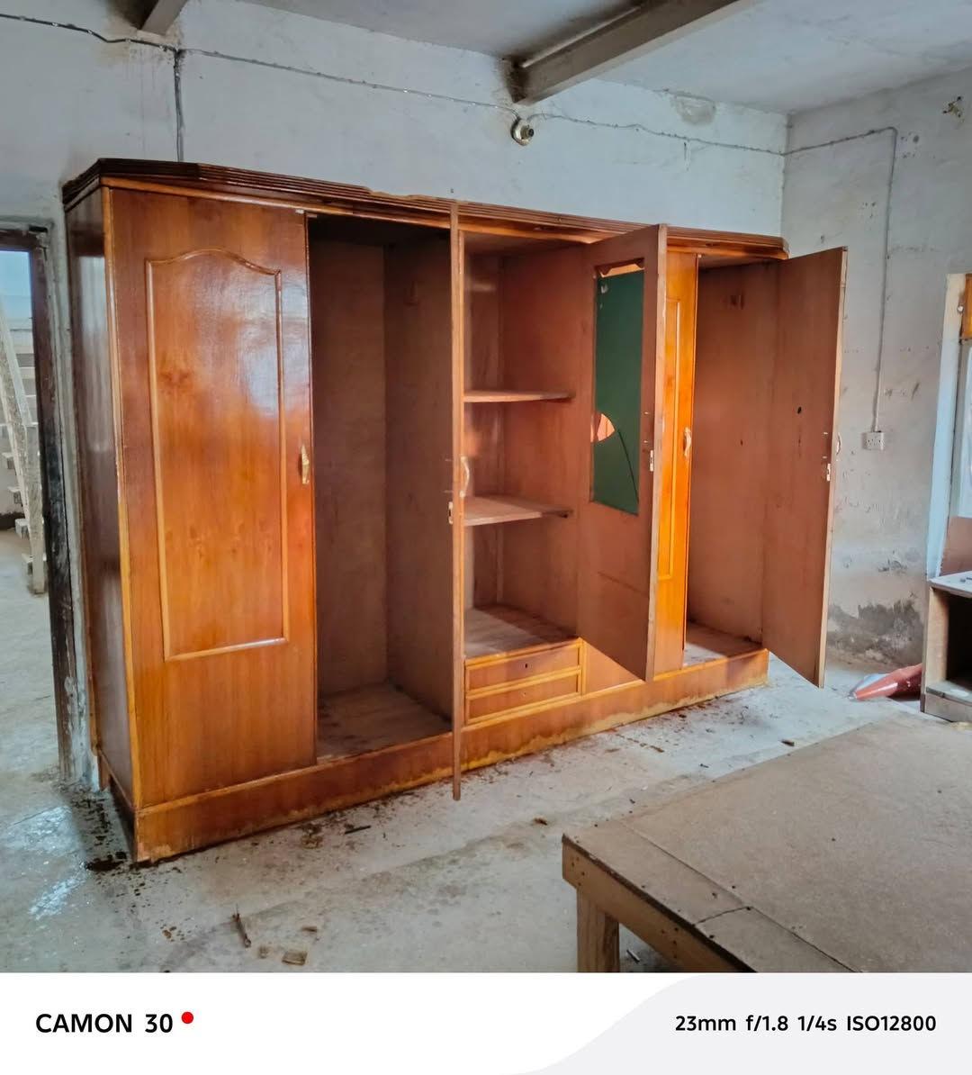 غرفة نوم صاج حطاطة نضيفة للبيع تواصل ‏‪***********‬‏
