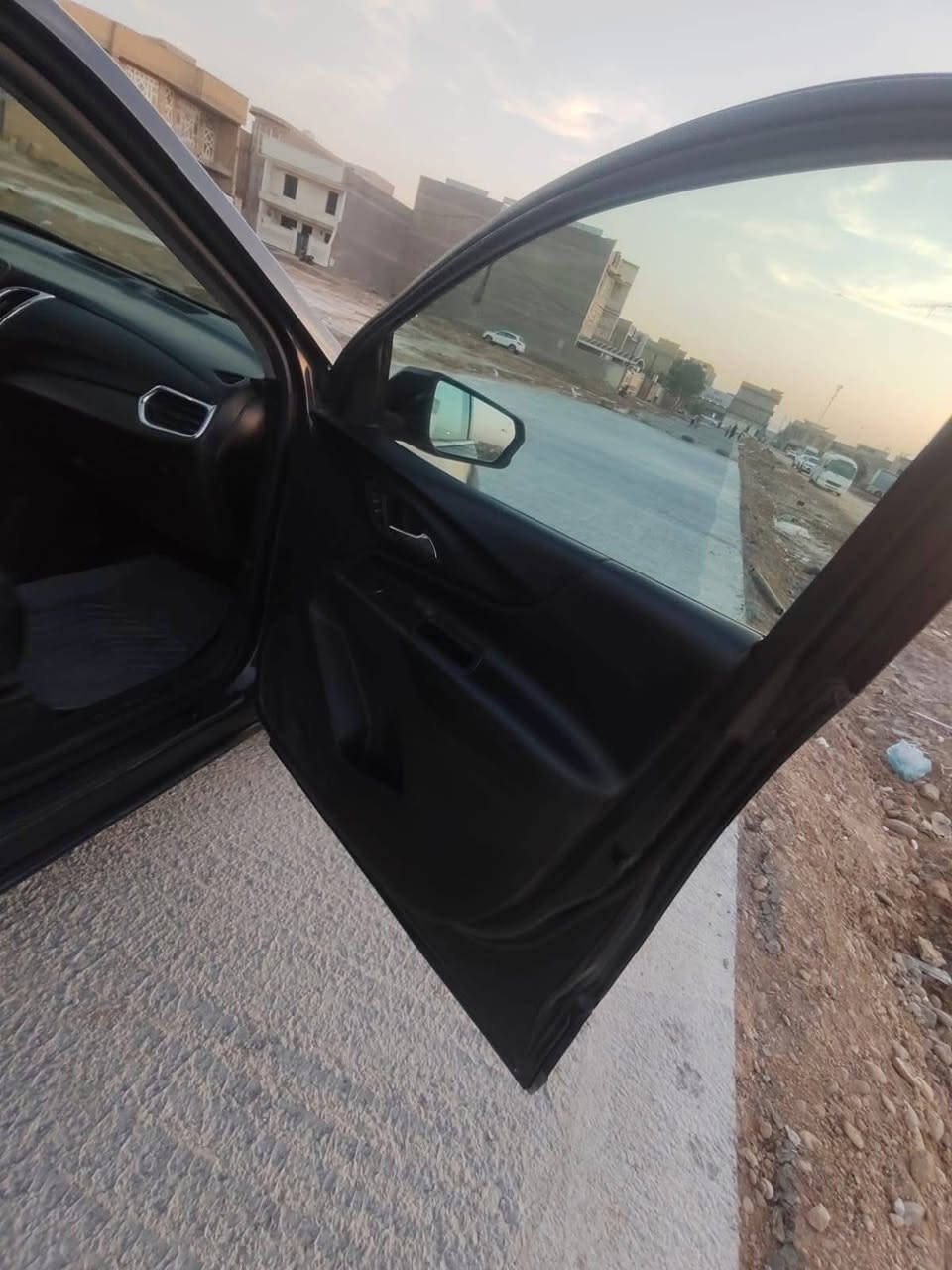 عندي كونكس 2018رقم نجف للبيع لون رمادي سياره حلوه وبيها مواصفات التواصل برقم الموبايل *********** والسعر المطلوب 125 وبيها مجال مكان السياره النجف تحياتي لكم

