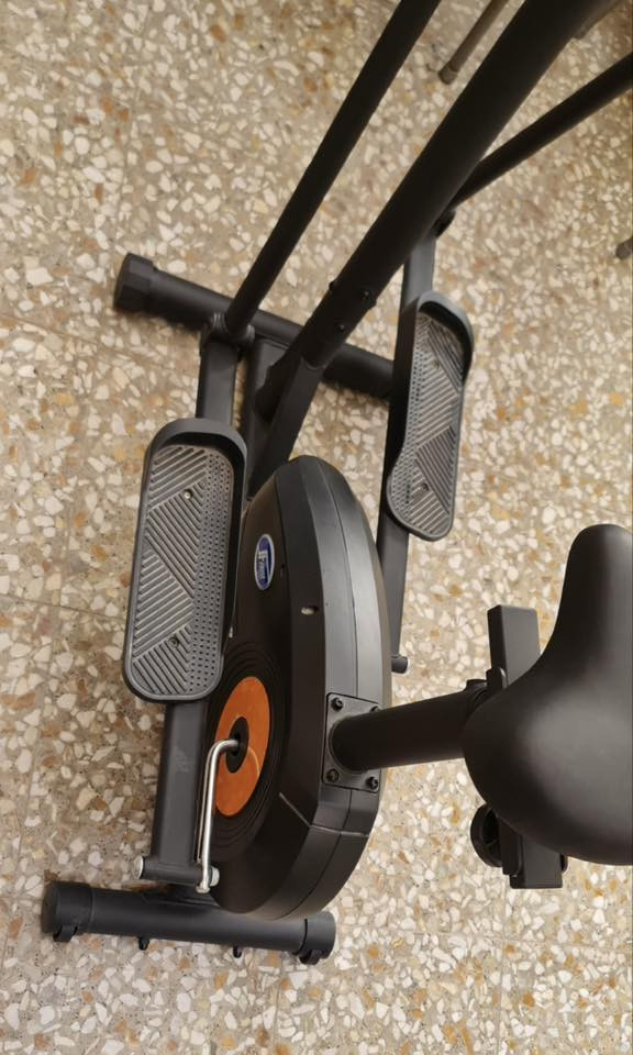 جهاز جري ولياقة بدنية وتقليل وزن
للبيع وبحالة جديدة شركة اصلية
السعر ١٠٠ الف فقط
عنواني بغداد
تواصل ***********
