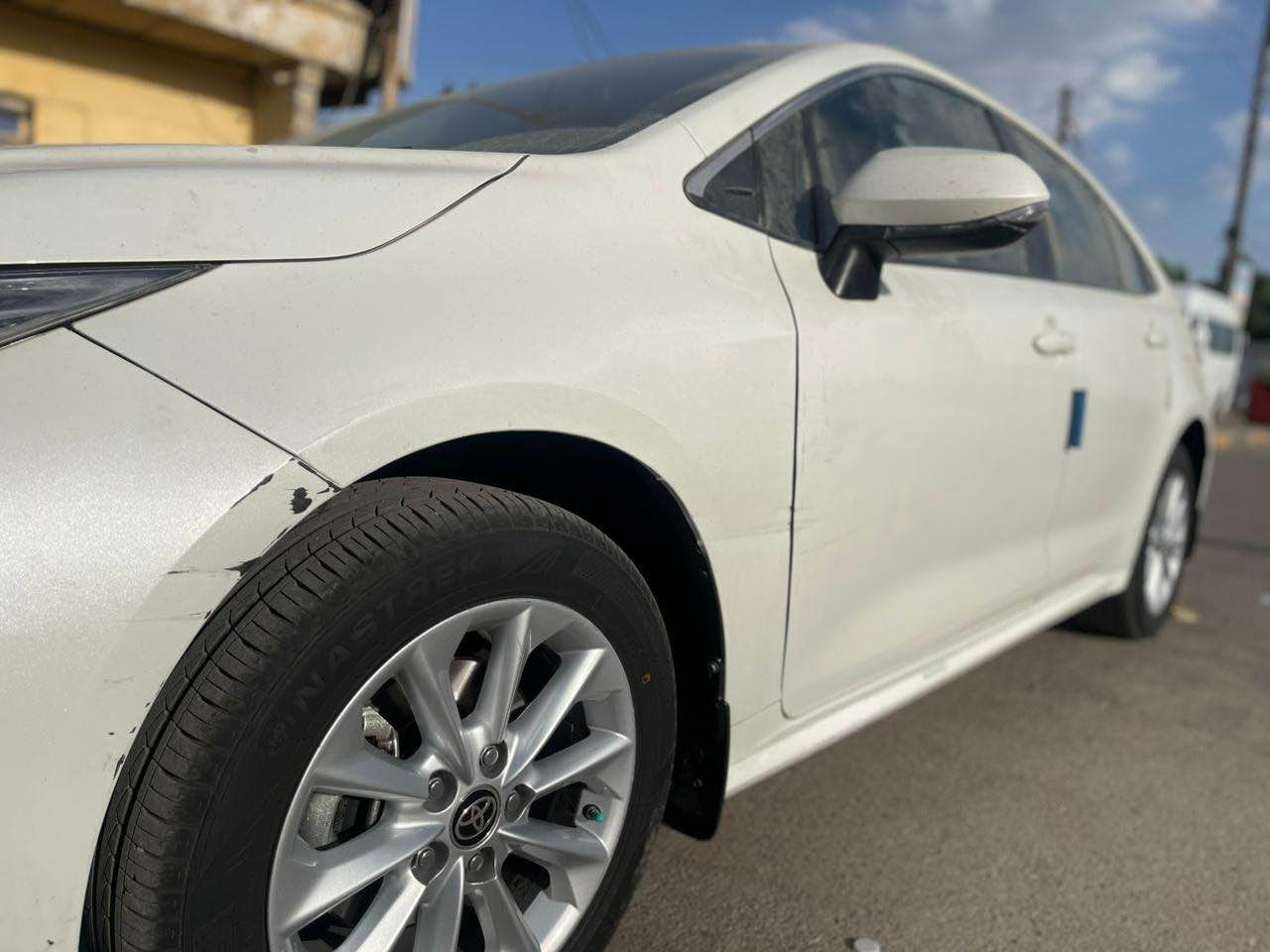 السلام عليكم مكلف بنشر اخوان 
كورلا خليجي موديل 2021 
بيه مكانين بارد قليل باقي السياره كفاله
رقم اربيل باقي بيه سنه
بأسم شركة مينار عنوانهم هنا بالبصره 
مكان السياره بصره 
السعر 165 وبيه مجال بسيط 
رقم صاحب الحلال 
*********** البصرة, العراق
