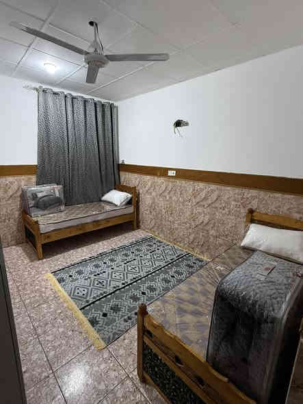 متوفر سكن طالبات البياع شارع ١٧ اول بلوك مقابل كلية العلوم الطبية ابن سينا تبعد عن المستنصرية مشي ٥ دقائق وعن الفراهيدي ١٠ دقائق  
للتواصل والحجز 
***********
او تلكرام معرف 
@XRXRX
