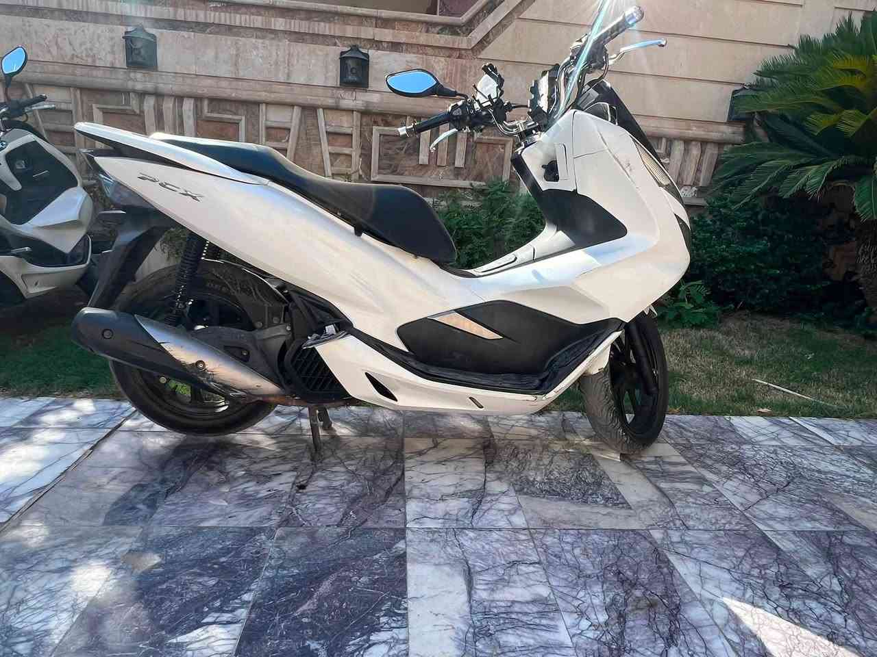 ياالله دراجه bcx جيل ثالث كوري كامله أي نقص مابيهه حساس استان وحرف الاي كلهه شغاله بلاديه كفر ومكينه واوراق شلعه معدل نضافه خير من الله مكاني بغداد شارع فلسطين السعر ١٣ ورقه للاتصال ***********
