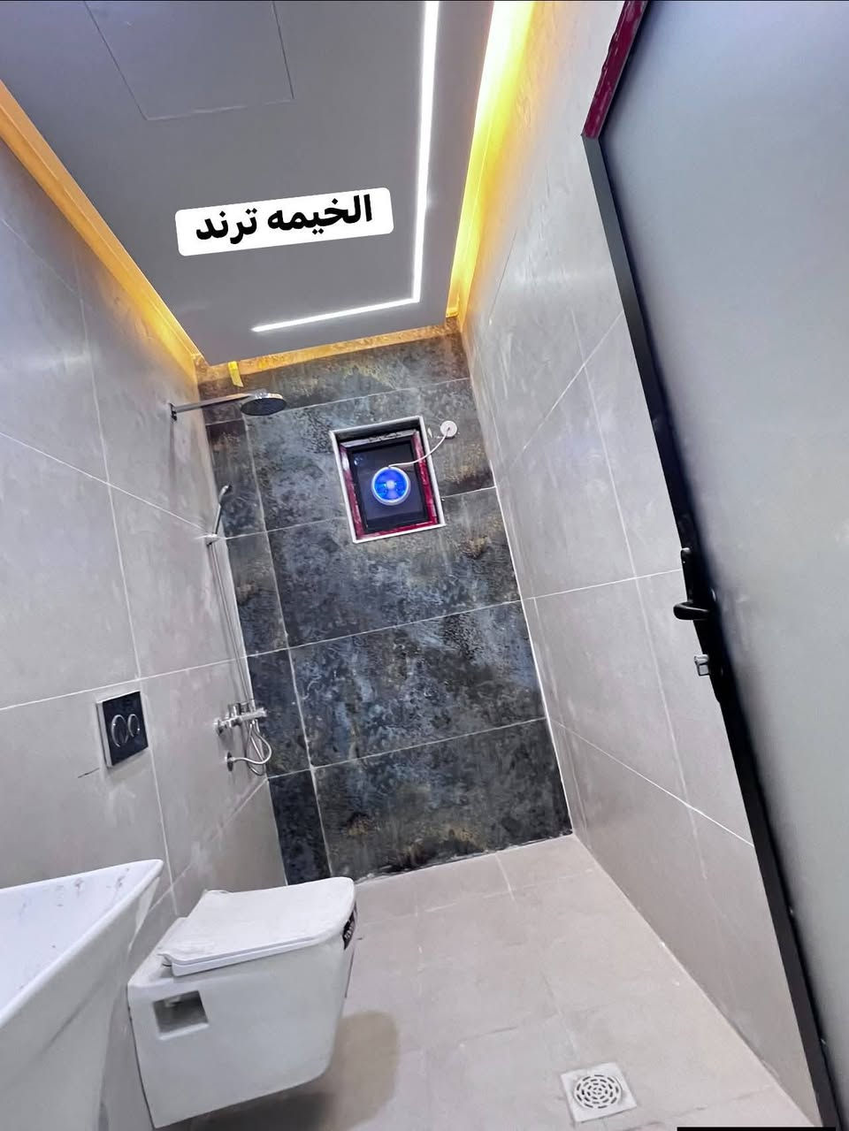 جبنالكم 🫵بيت 🏠العمر👌
دار للبيع مساحه 150 متر 
حي الجهاد مربع ديوان مخابرات 

خمس غرف نوم 😴 
كراج حديقه صاله مطبخ حولي مع صاله داخليه 

وغرفه نوم 🛌 في الطابق الأرضي 

الطابق الثاني 
ثلاث غرف نوم مع حمام 🛁 

طابق ثالث 
غرفه بيتونه صطح للاستفسار 👇
***********
