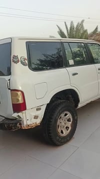 سياره بترول للبيع موديل 2002 نضافه مثل البصور لا ادخن ولا تنقص 50 وبيه...