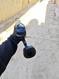 سماعات jbl أصلية السعر الأصلي 90 الف الجديد هاي مستعملة بس بيها شوي مخ...