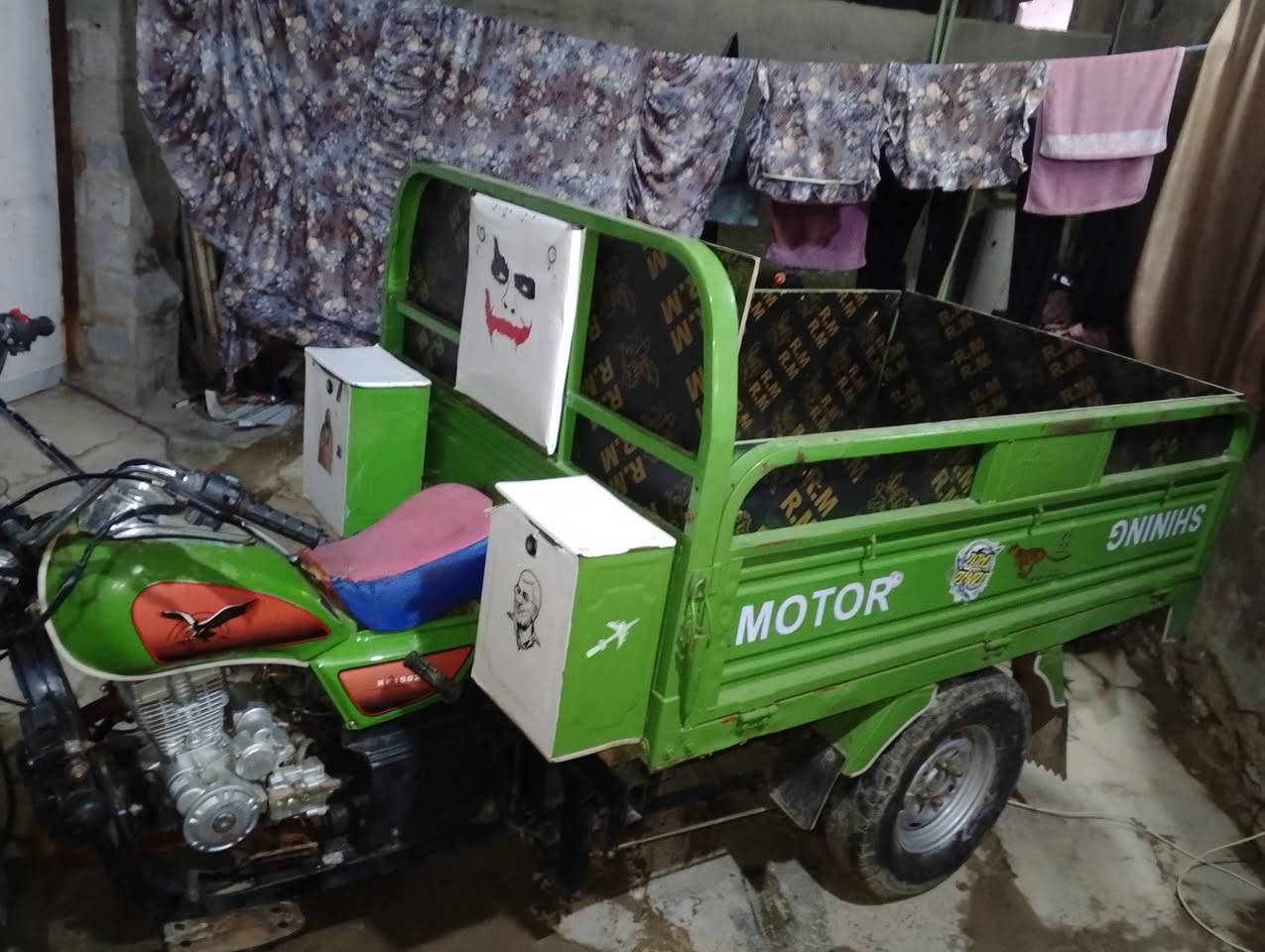 السلام عليكم شباب ستوته لبيع مديل 2021 ارواقه اصولي جاهزه من كلشي مكينه مديل 2025 جاهزه من كهربايات زوج تايرات كشره كلش حلو بس اني شتريته عود اشتغل بيه   واني والله كلشي ماعرف اشتغل بيه وكيلك صاله 17يوم طابكه بل بيت ماعرف ششتغل بيه مكانه بغداد حي اور سبع قصور شارع ابو علي رقمي هاذا *********** ول سعر 1400 وبيه مجال
