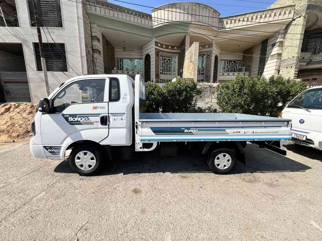 السلام عليكم.  للبيع. 2023.  محرك 2700. بلاد ماشيه. 146. حقيقي.   مكفوله من ضربه وكص بيه بارد بسيط بلبنيدً.  بلاد ممفتوح البنيد.   وضع الشركه.  دواخلً. جديده. شاشه تحكم فول.   تخم تاير كير اكسن حداده.  شواصي كفاله.   تبريد ثلج تدفئه.   جاهزه.   كهربيات كله. شغال.   رقم بغداد تحويل مباشر.      مشروع وطني      السعر. 138.    وبيها مجال 
مكاني بغداد.  هـ.  ***********.  اتصل وتدلل. 🫡.
