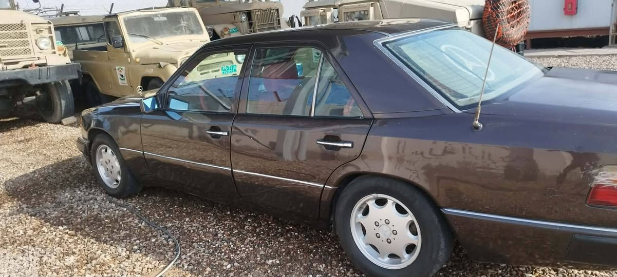 سلام عليكم مار سدس للبيع موديل تسعين محرك راس ثور رقم سليمانيه سنويه الغيت ثمانيه وعشيرن رقم الهاتف *********** العنوان الديوانيه قضاء غماس سعر 55 بيه مجال حك جيه
