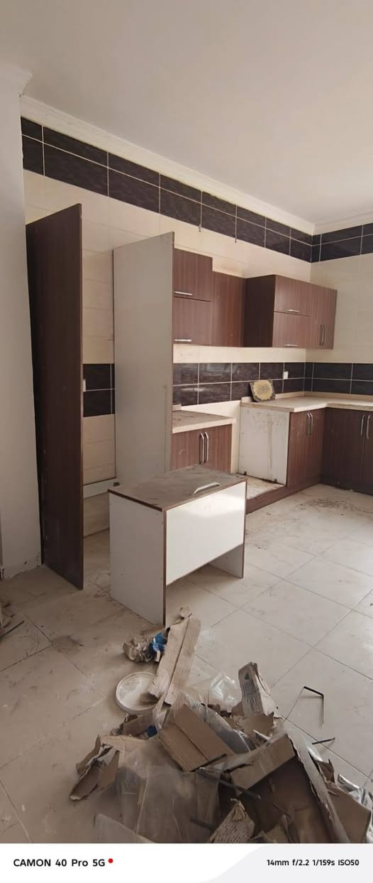 كاونتر كامل مع المرمر 300الف
***********
