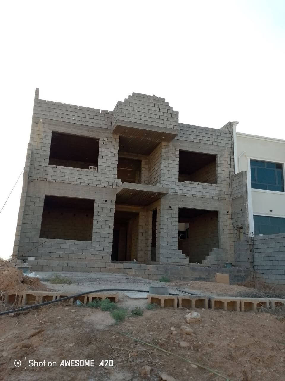 🏠✨ – هيكل جاهز للسحب الإسكان ✨🏠

📍 الموقع: حي الضباط (الجوبة)
📌 قريب على شارع كركوك – والمدرسه الجديده 

🔹 المساحة الكلية: 312 م²
🔹 مساحة البناء: 170 م² لكل طابق البناء طابقين
🔹 هيكل جاهز للسحب  إسكان وإكماله حسب ذوقك

🔹الطابق الأول يتكون من غرفتين واستقبال ومطبخ ومناور   
الطابق الثاني يتكون من غرفتين وبيتونة كبيرة 
💰 السعر: 95 مليون
📌 قابل للتفاوض

رقم السند ((3247))

🔁 إعادة نشر بسبب الوعود الكاذبة
📞 التواصل فقط عبر الاتصال بالأرقام 
الرقم *********** 
الرقم ***********
