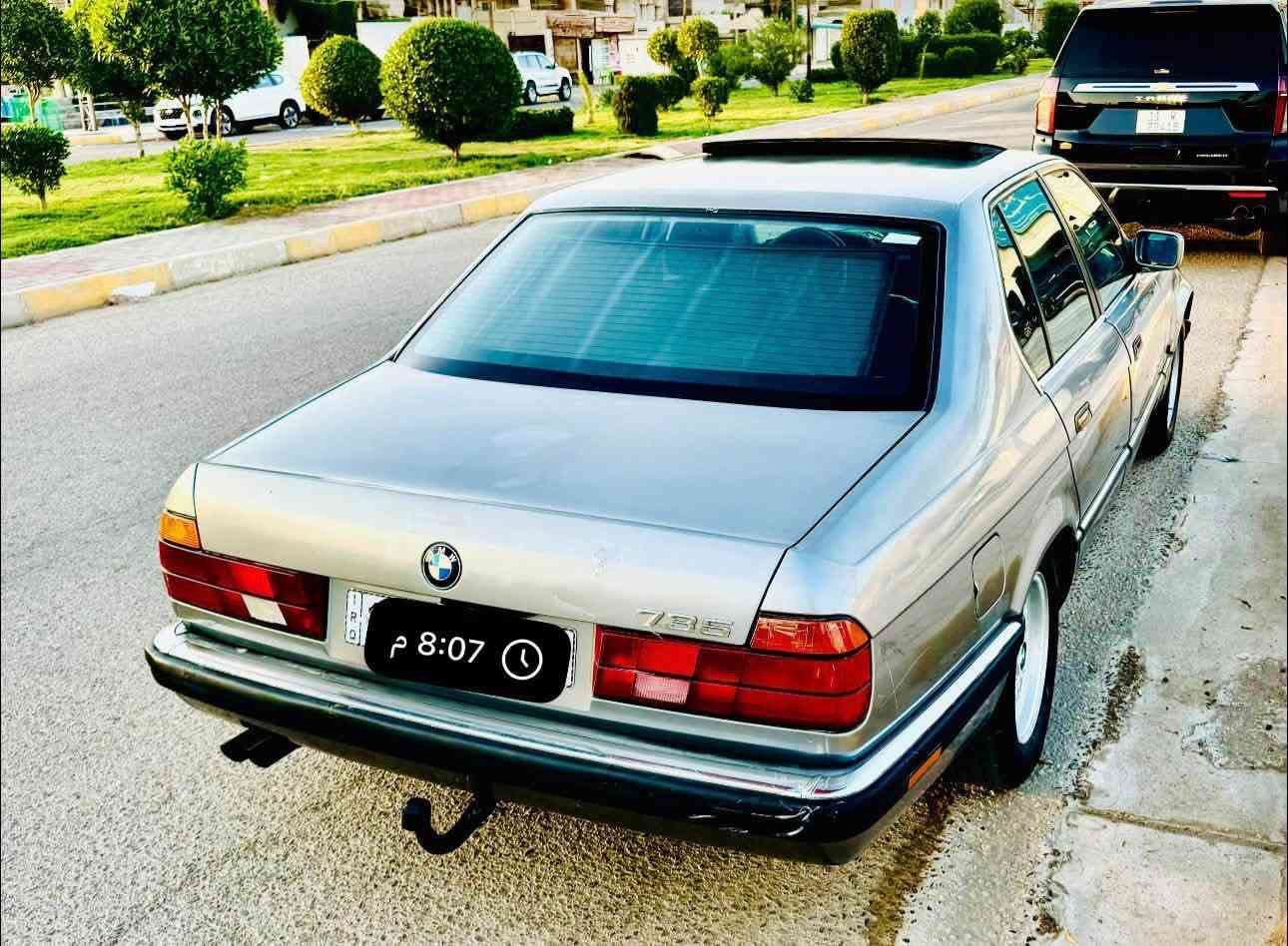 السلام عليكم للبيع BMW  موديل 93 محرك 735  تخم تاير تبريد كشنات  جلد تدفئه كهرباء 5 بردات بلادي السياره نضيفه جداً  للاستفسار الاتصال ***********
