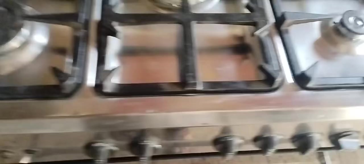 طباخ للبيع سعره 200 الف
***********
