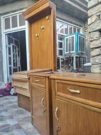 غرفة نوم • خشب • للبيع